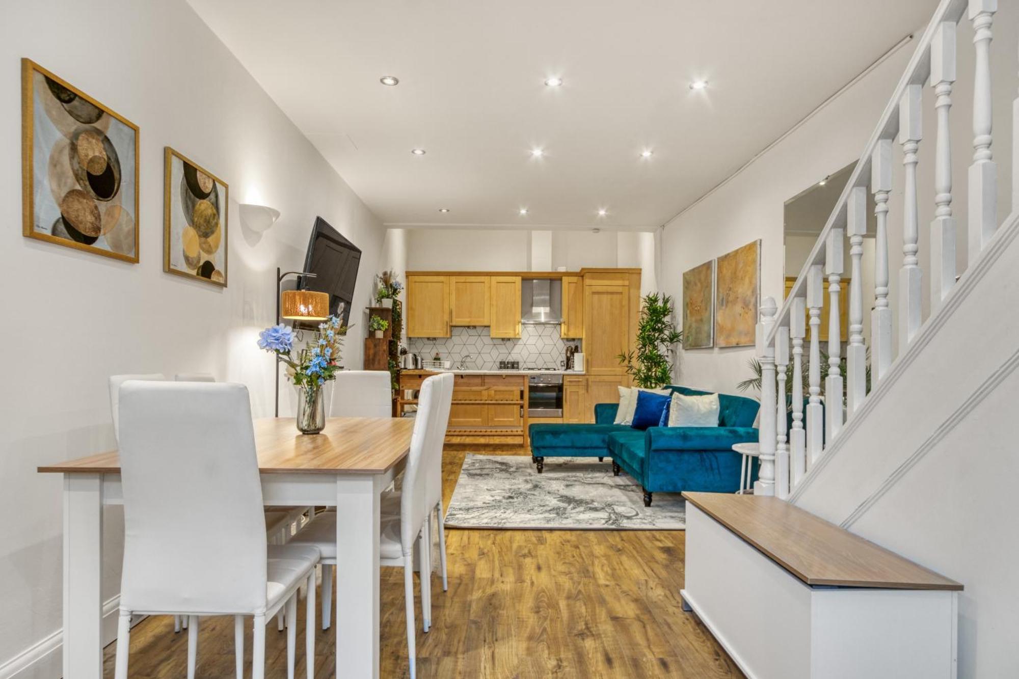 Vibrant 2-bed By Bow * Londra
