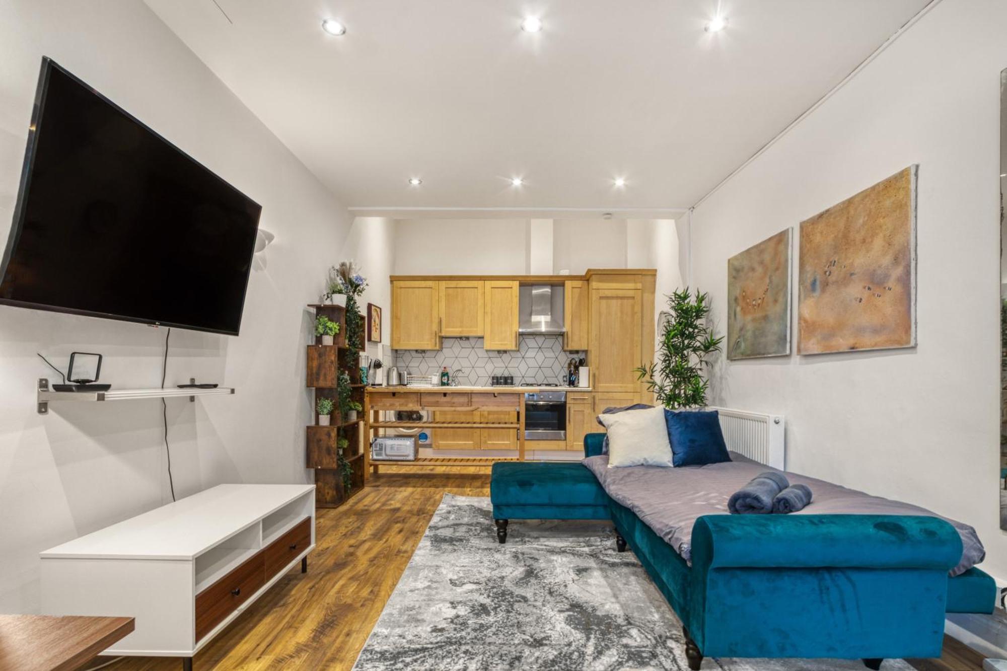 Appartamento Vibrant 2-bed By Bow Londra